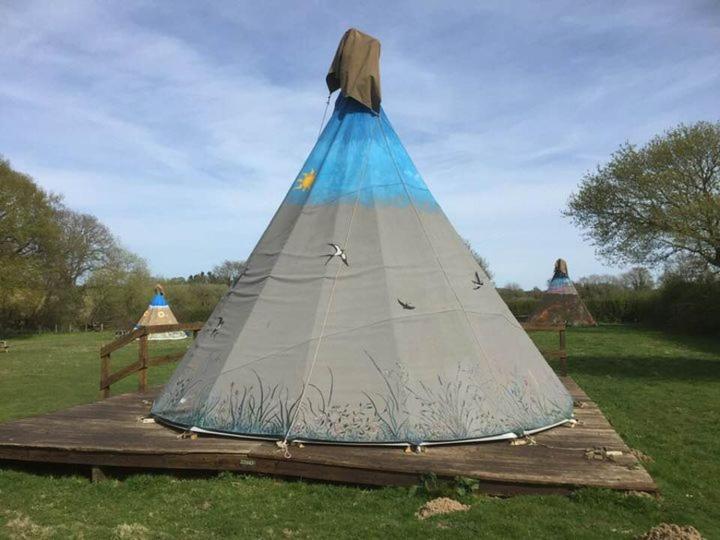 Big Sky Tipi Holidays Wartling Zewnętrze zdjęcie