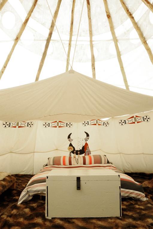 Big Sky Tipi Holidays Wartling Zewnętrze zdjęcie